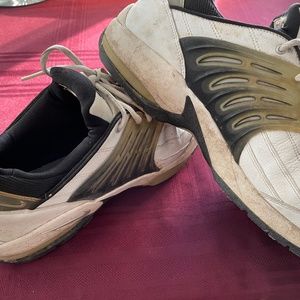 Nike Air - cleats- Size 12